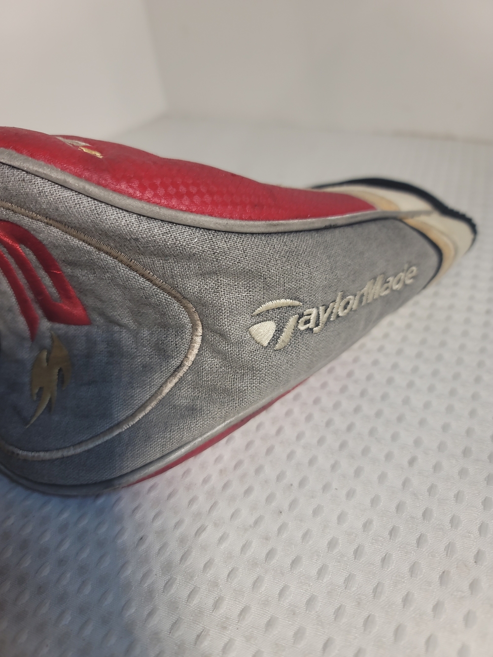 Burner Headcover in Red, Black & Cream - Picture 8 of 16